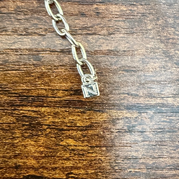 NWOT - Nina Ricci Cream and Silver Pearl Jewelry Set - Picture 6 of 6